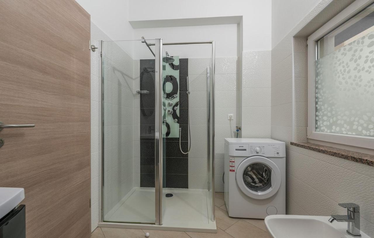 Apart Residence Leko Пореч Екстериор снимка